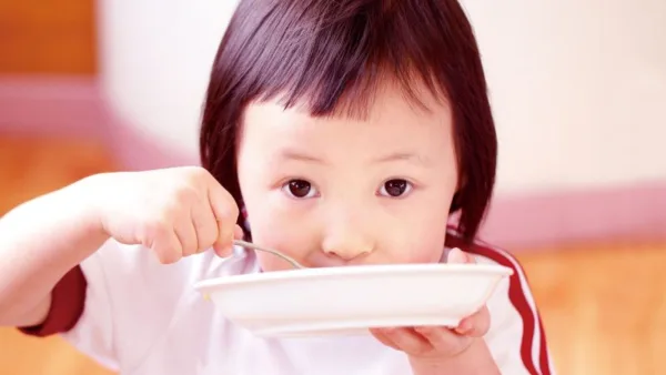 学校給食無償化について